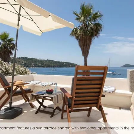 アパート The Little