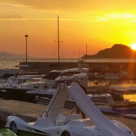 アパート The Little