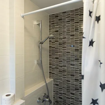 The Little アパート ロプド