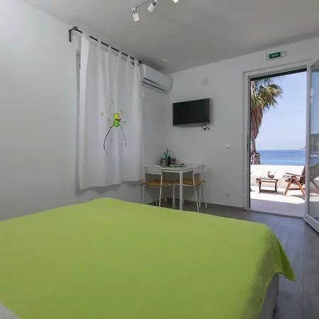 アパート The Little ロプド